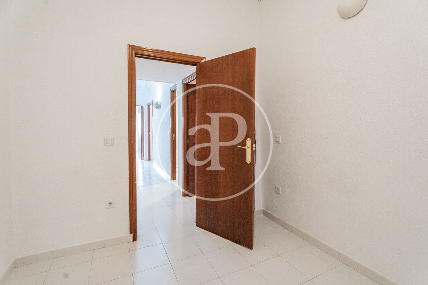 4 sovrum Lägenhet att hyra i Madrid stad - 2 700 € (Ref: 9375343)