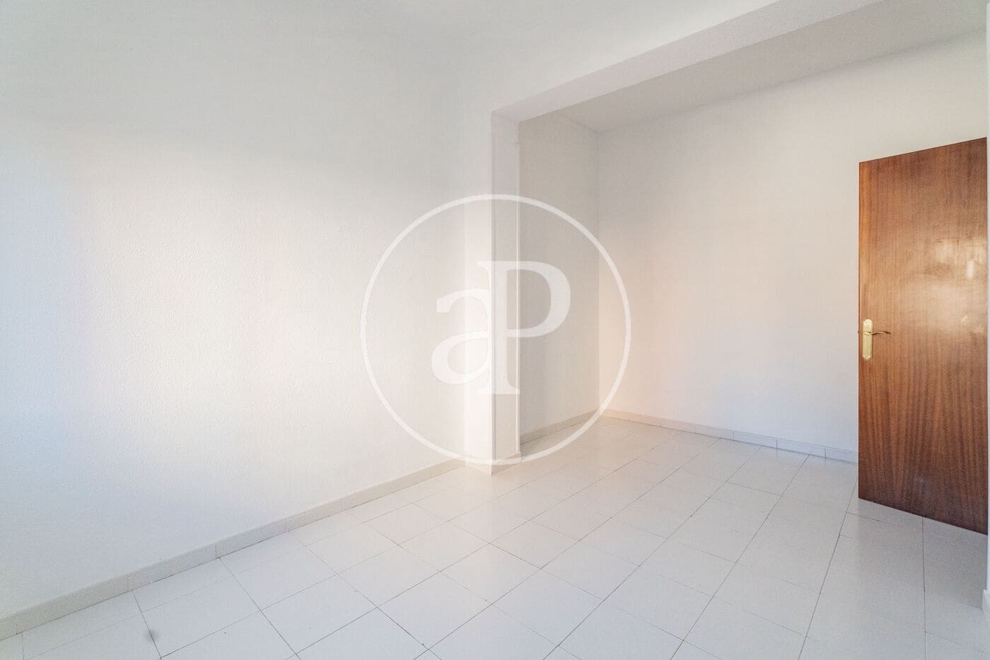 4 sovrum Lägenhet att hyra i Madrid stad - 2 700 € (Ref: 9375343)