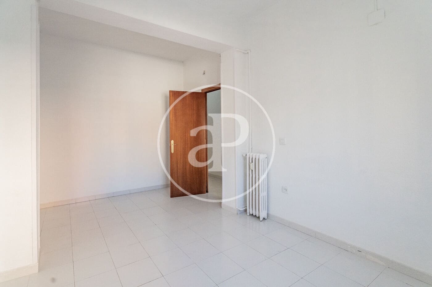 4 sovrum Lägenhet att hyra i Madrid stad - 2 700 € (Ref: 9375343)