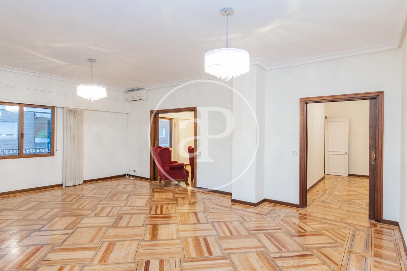 5 bedroom Apartment for rent in Madrid city - € 6,500 (Ref: 9375345)