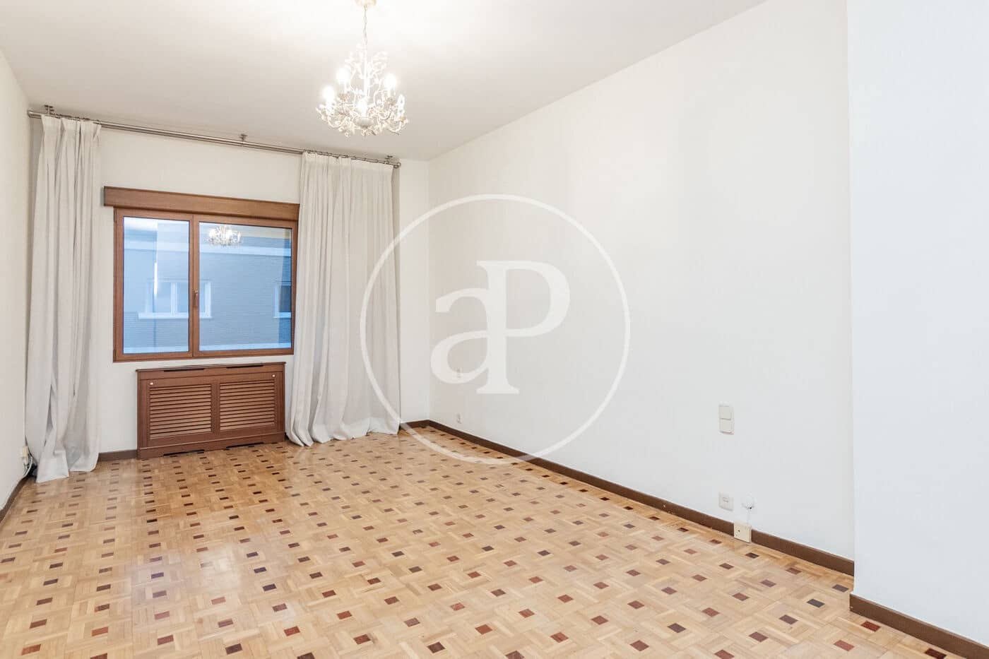 5 bedroom Apartment for rent in Madrid city - € 6,500 (Ref: 9375345)