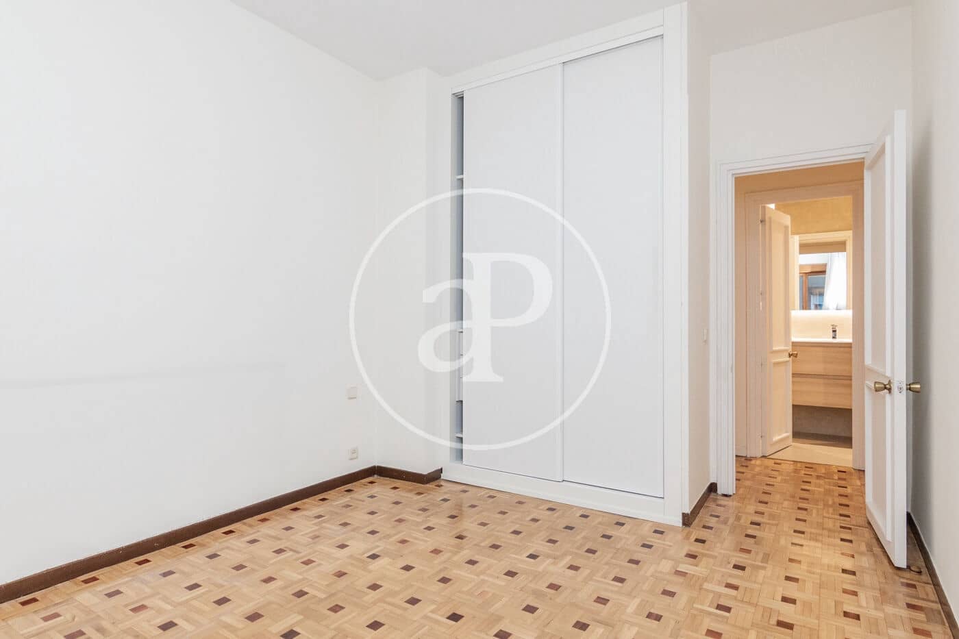 5 bedroom Apartment for rent in Madrid city - € 6,500 (Ref: 9375345)