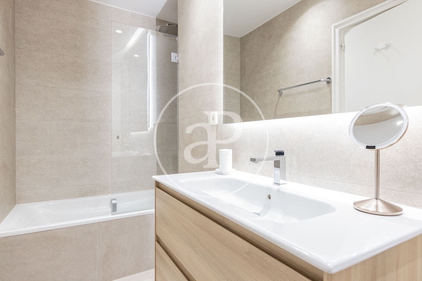 5 bedroom Apartment for rent in Madrid city - € 6,500 (Ref: 9375345)