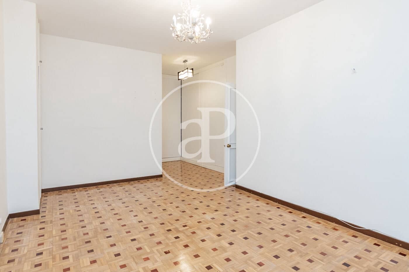 5 bedroom Apartment for rent in Madrid city - € 6,500 (Ref: 9375345)