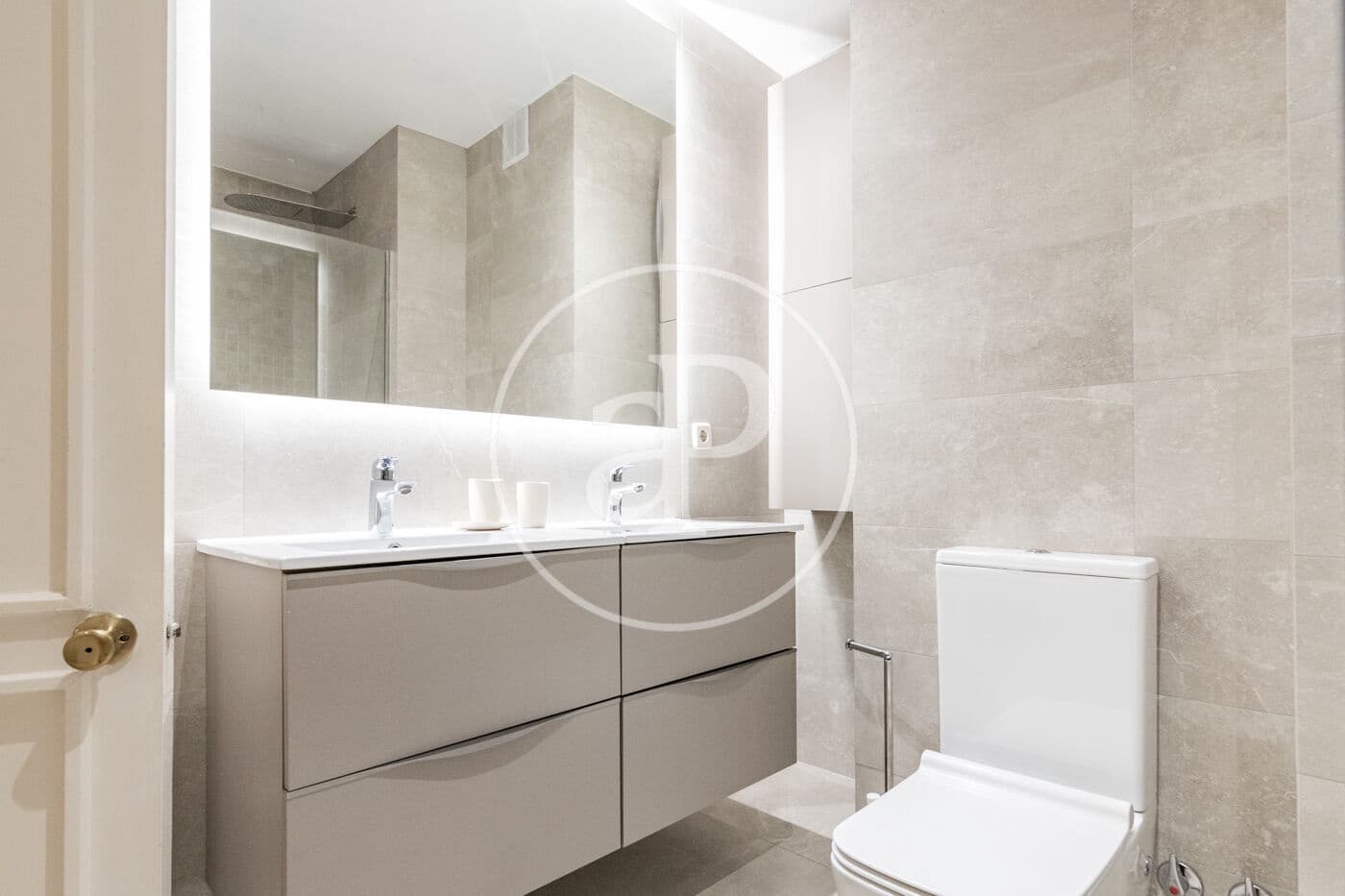 5 bedroom Apartment for rent in Madrid city - € 6,500 (Ref: 9375345)