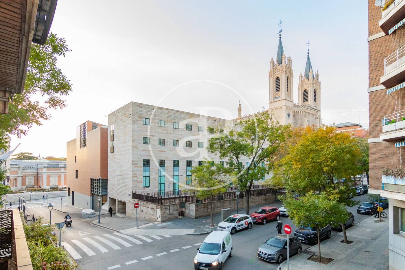 5 bedroom Apartment for rent in Madrid city - € 6,500 (Ref: 9375345)