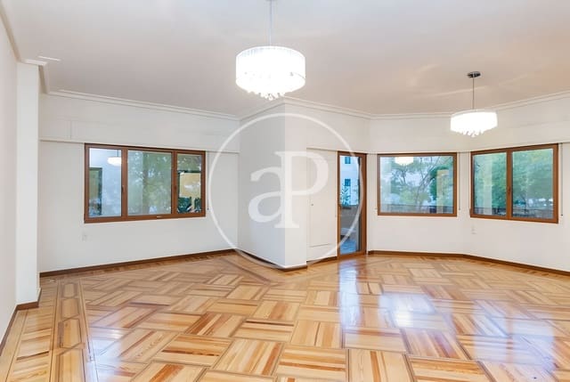5 camera da letto Appartamento da affittare in Jerónimos, Madrid città - 5.500 € (Rif: 9375345)