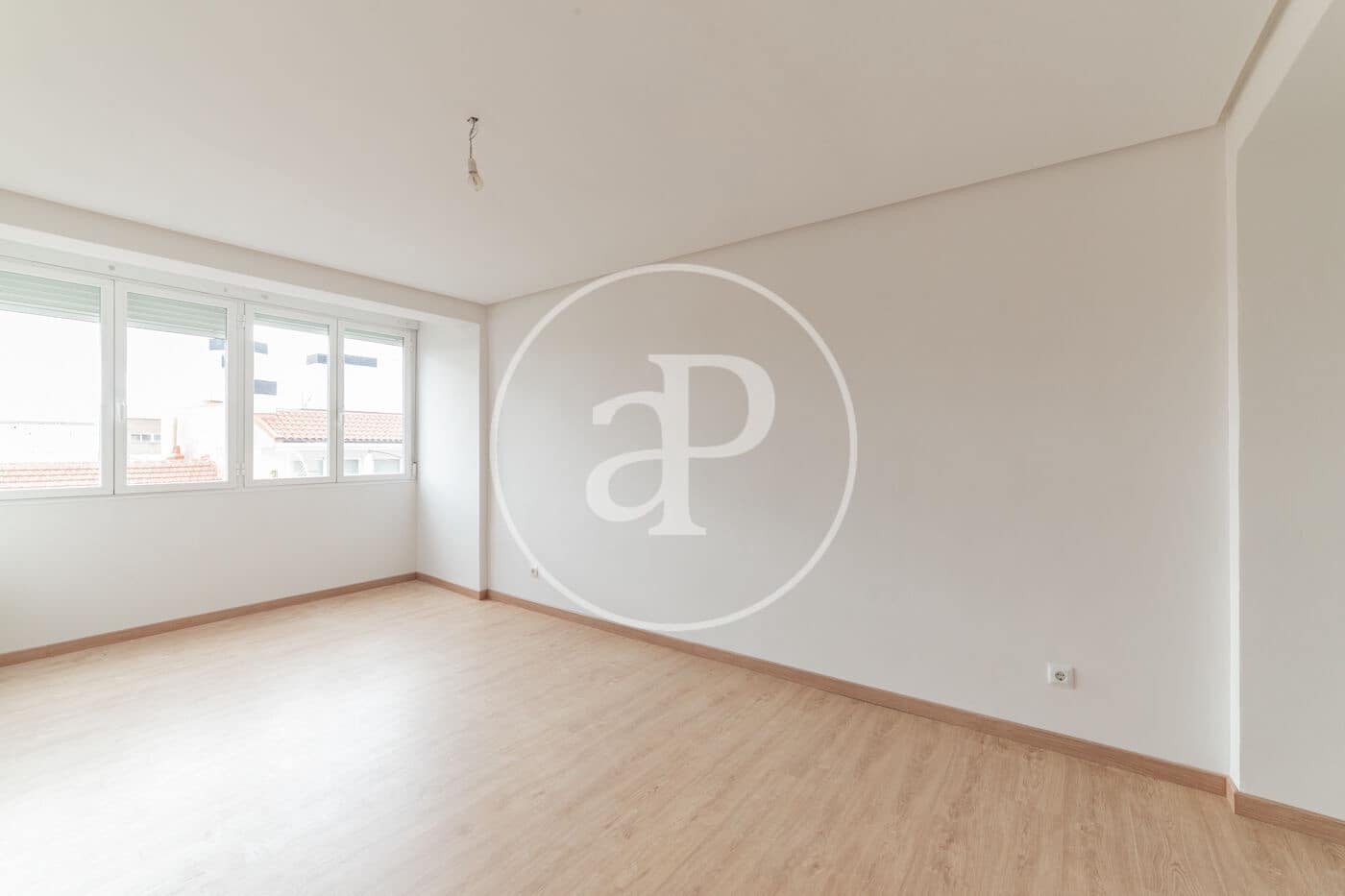 3 soveværelse Lejlighed til leje i Madrid by - € 2.600 (Ref: 9375347)