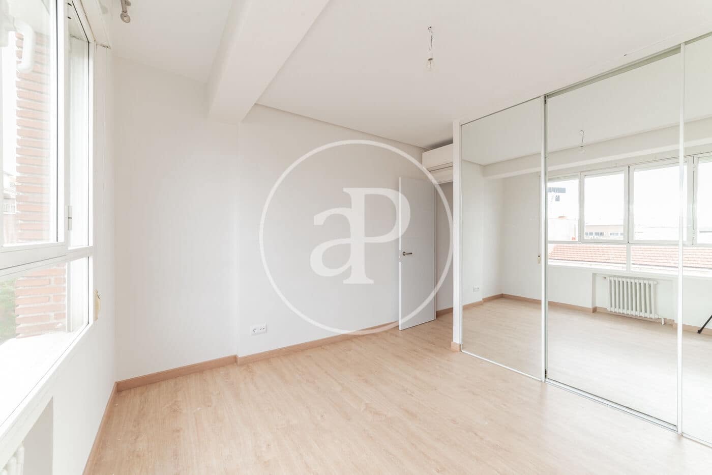 3 soveværelse Lejlighed til leje i Madrid by - € 2.600 (Ref: 9375347)