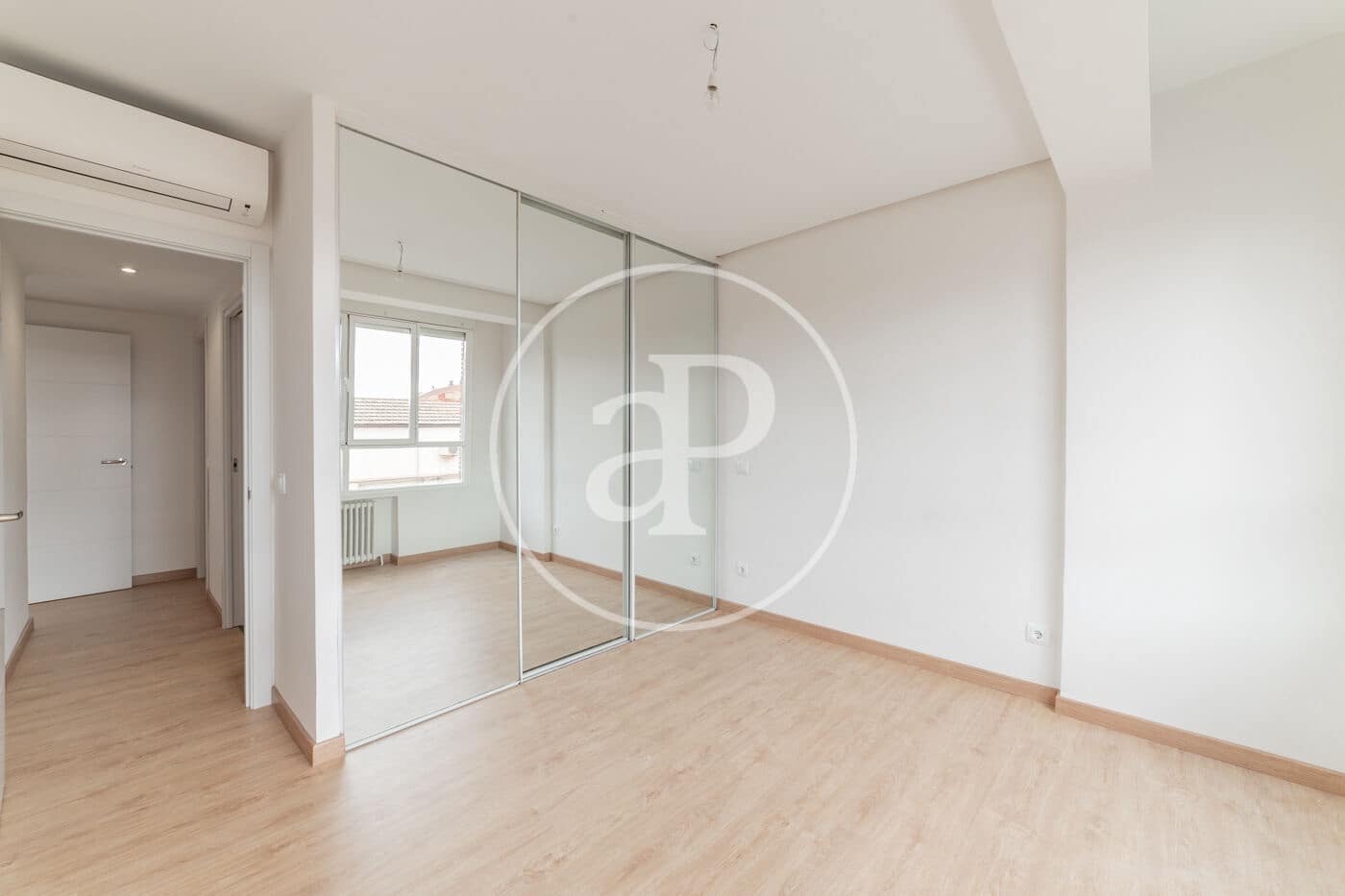 3 soveværelse Lejlighed til leje i Madrid by - € 2.600 (Ref: 9375347)