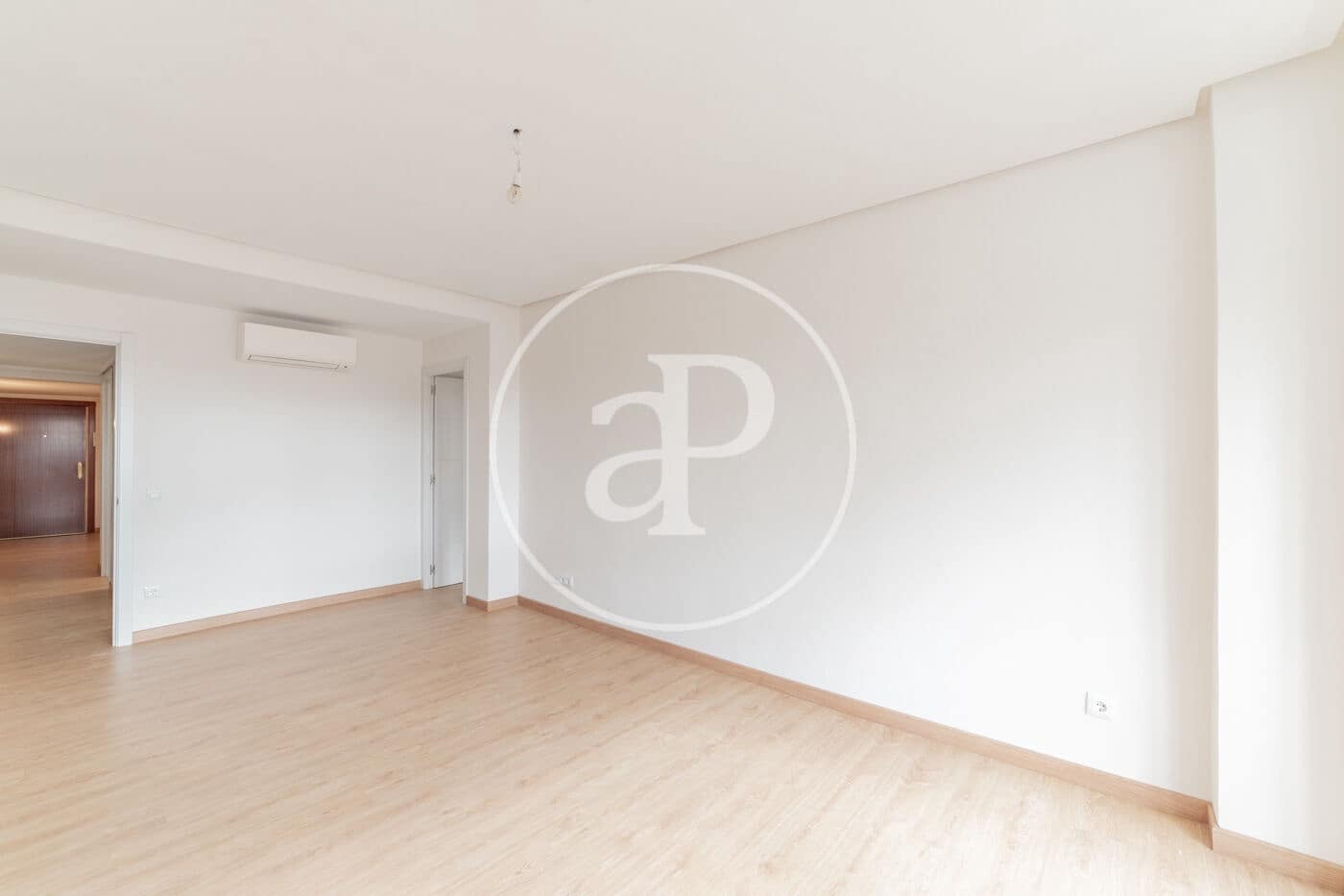 3 soveværelse Lejlighed til leje i Madrid by - € 2.600 (Ref: 9375347)