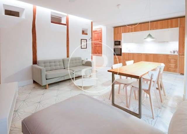 2 bedroom Apartment for sale in Universidad, Madrid city - € 740,000 (Ref: 9375348)