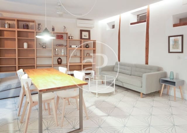 2 bedroom Apartment for sale in Universidad, Madrid city - € 740,000 (Ref: 9375348)