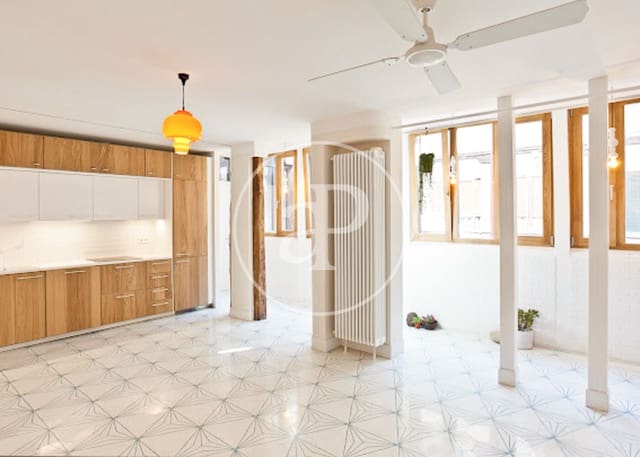 2 bedroom Apartment for sale in Universidad, Madrid city - € 740,000 (Ref: 9375348)