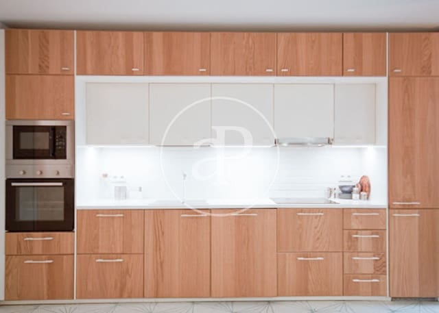 2 bedroom Apartment for sale in Universidad, Madrid city - € 740,000 (Ref: 9375348)