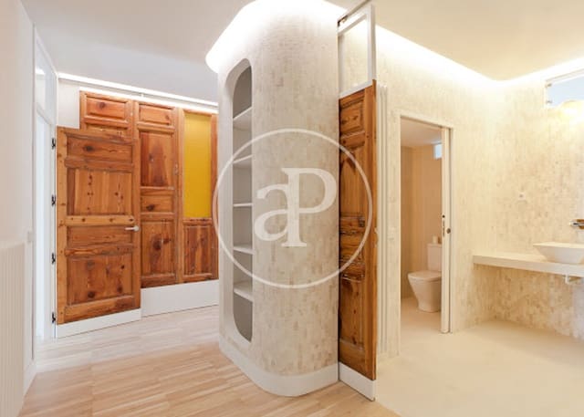 2 bedroom Apartment for sale in Universidad, Madrid city - € 740,000 (Ref: 9375348)