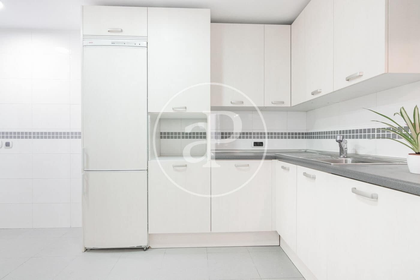 4 sypialnia Apartament do wynajęcia w Miasto Madryt - 4 300 € (Ref: 9375349)