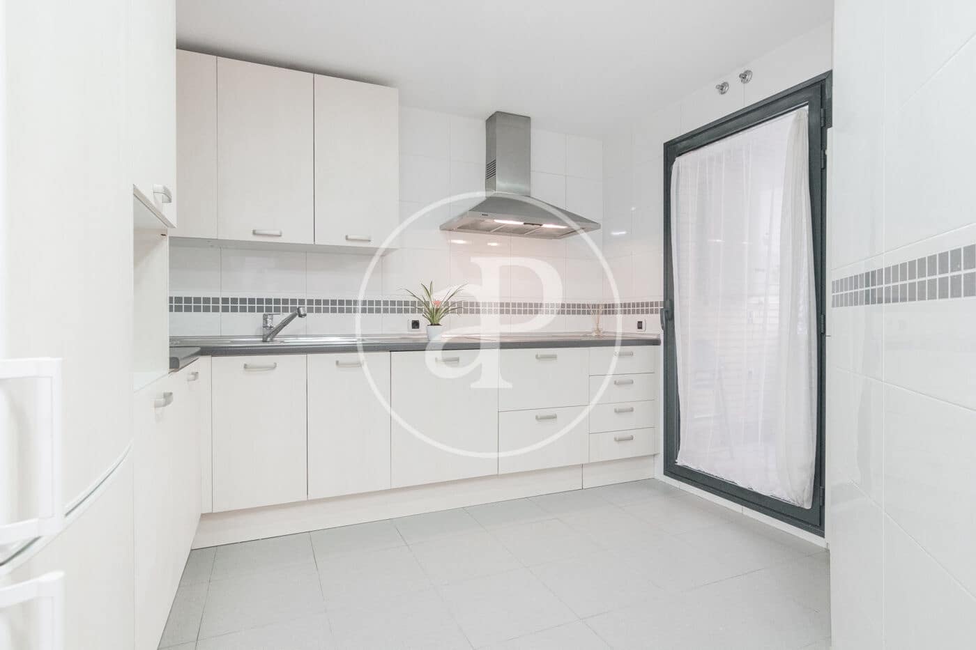 4 sypialnia Apartament do wynajęcia w Miasto Madryt - 4 300 € (Ref: 9375349)