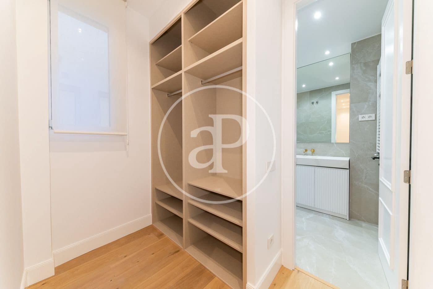 3 soveværelse Lejlighed til leje i Madrid by - € 5.900 (Ref: 9382855)