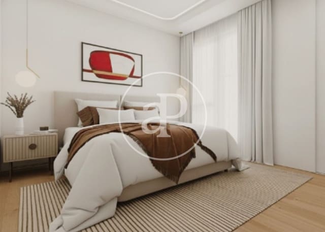 3 bedroom Apartment for sale in Argüelles, Madrid city - € 1,250,000 (Ref: 9385616)