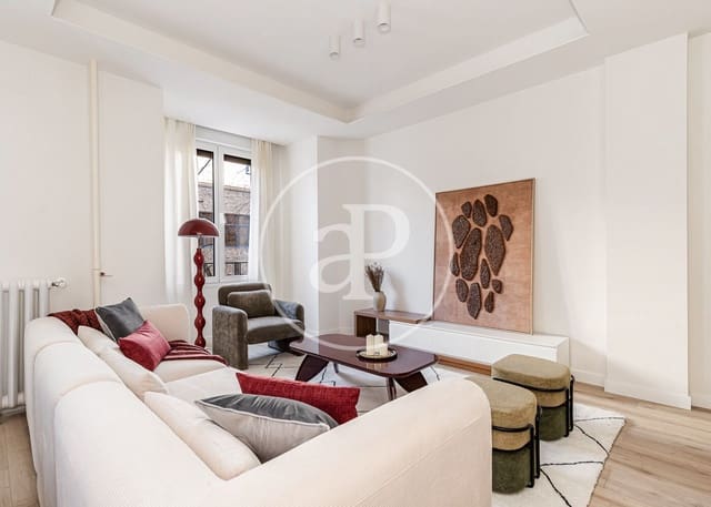 3 soveværelse Lejlighed til salg i Argüelles, Madrid by - € 1.250.000 (Ref: 9385616)
