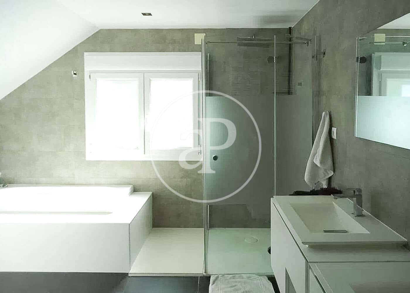 6 quarto Moradia para venda em La Moraleja com piscina - 4 600 000 € (Ref: 9385618)