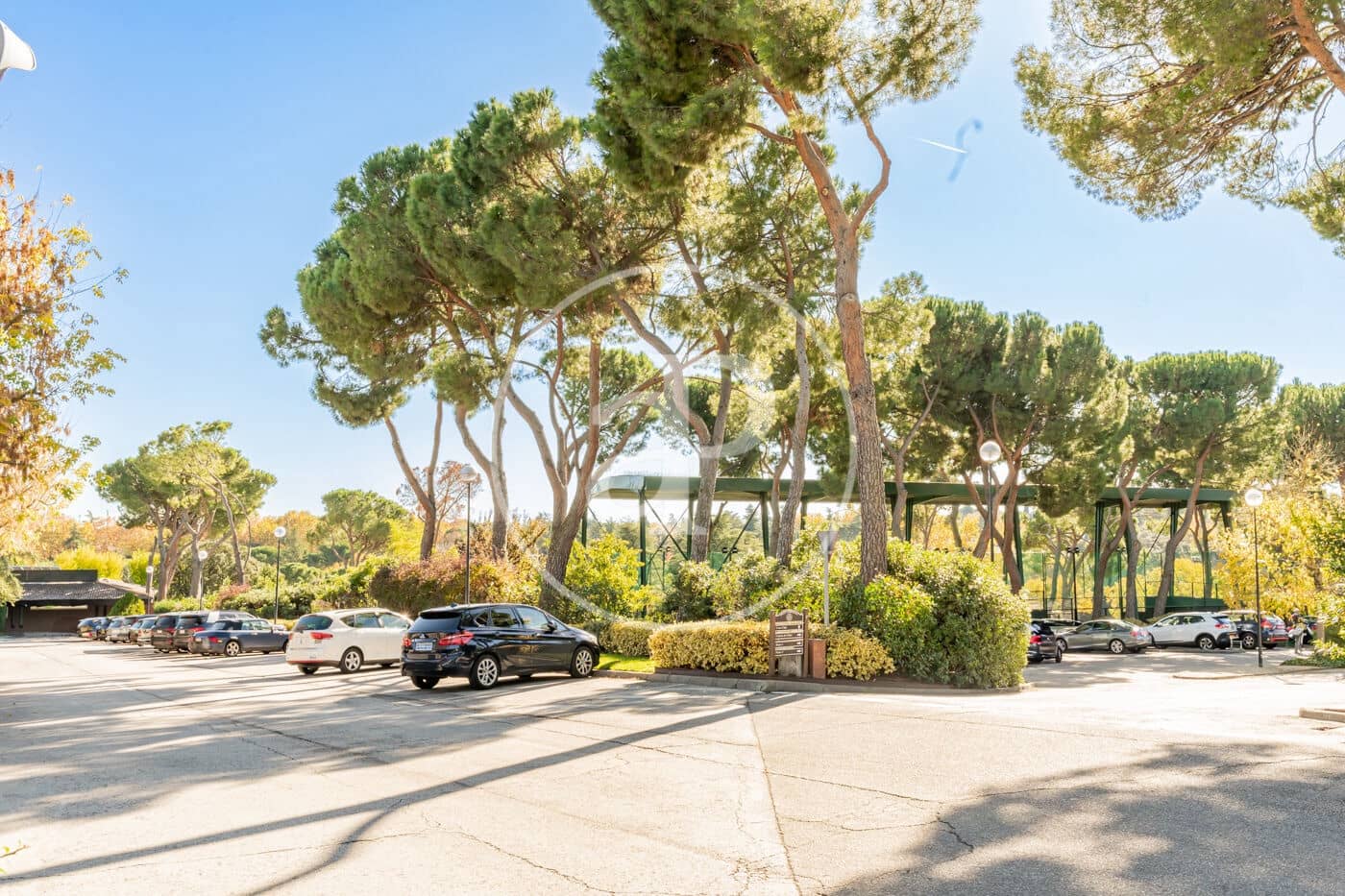 6 soveværelse Villa til salg i La Moraleja med swimmingpool - € 4.600.000 (Ref: 9385618)