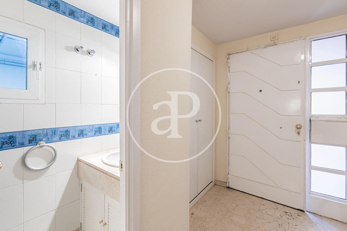 5 soveværelse Villa til salg i Pozuelo de Alarcon med swimmingpool - € 1.050.000 (Ref: 9385619)