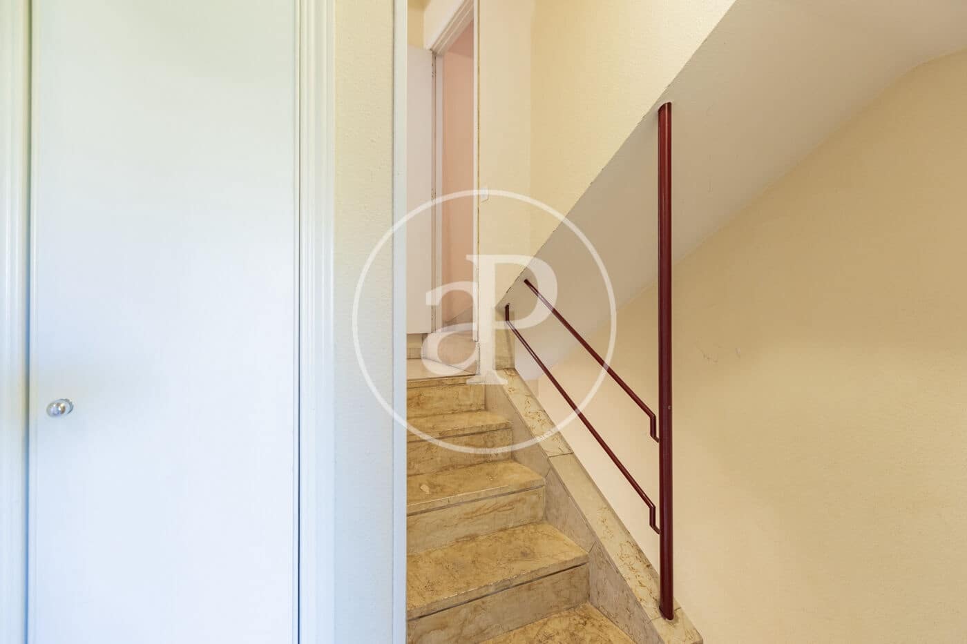 5 soveværelse Villa til salg i Pozuelo de Alarcon med swimmingpool - € 1.050.000 (Ref: 9385619)