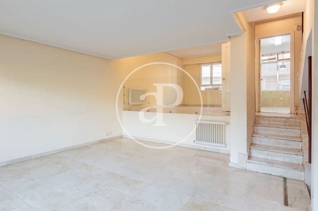 5 soveværelse Villa til salg i Pozuelo de Alarcón med swimmingpool - € 1.050.000 (Ref: 9385619)