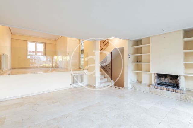 5 soveværelse Villa til salg i Pozuelo de Alarcón med swimmingpool - € 1.050.000 (Ref: 9385619)