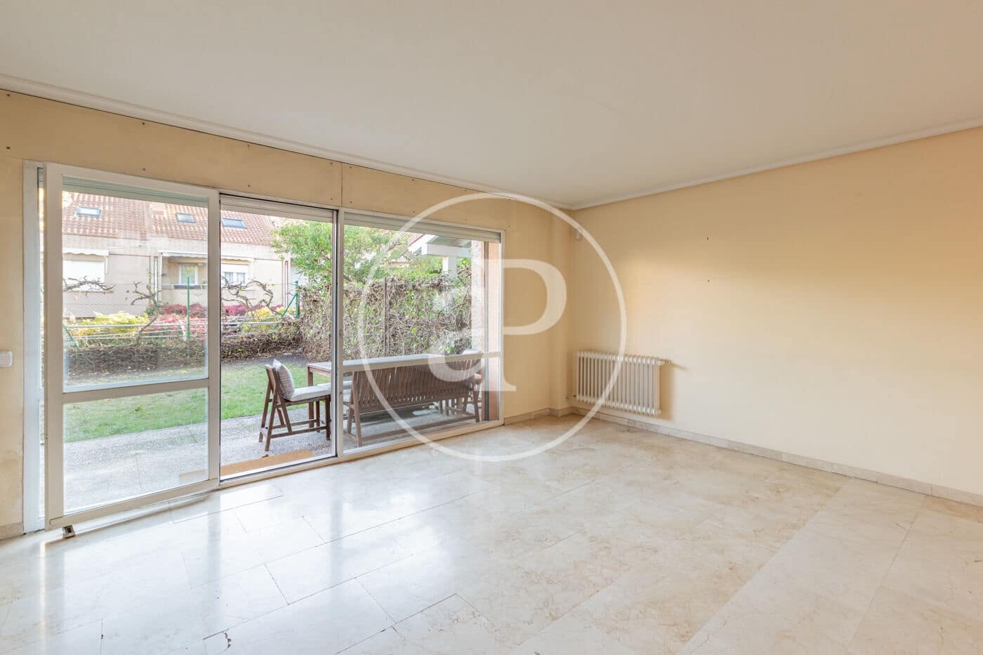 5 soveværelse Villa til salg i Pozuelo de Alarcon med swimmingpool - € 1.050.000 (Ref: 9385619)