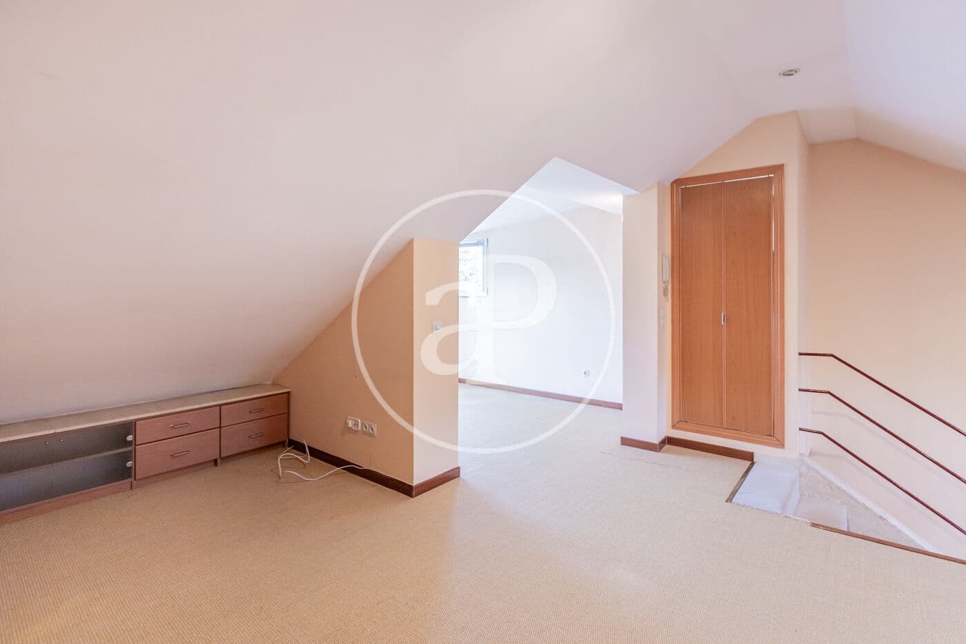 5 soveværelse Villa til salg i Pozuelo de Alarcon med swimmingpool - € 1.050.000 (Ref: 9385619)