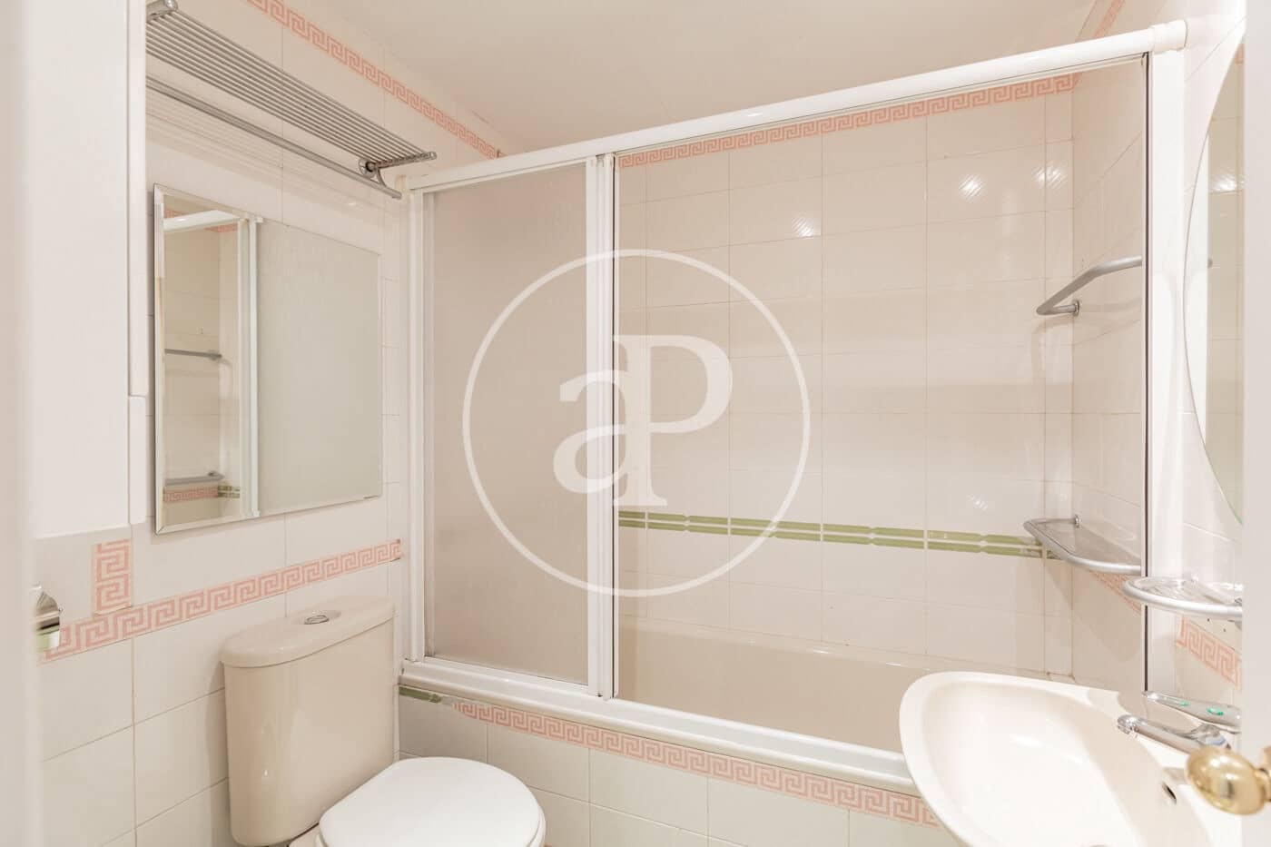 5 soveværelse Villa til salg i Pozuelo de Alarcon med swimmingpool - € 1.050.000 (Ref: 9385619)