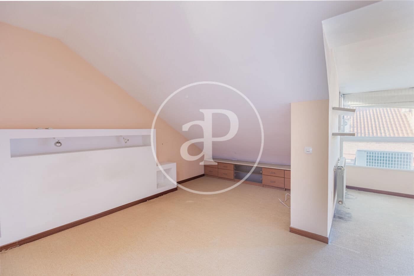 5 soveværelse Villa til salg i Pozuelo de Alarcon med swimmingpool - € 1.050.000 (Ref: 9385619)