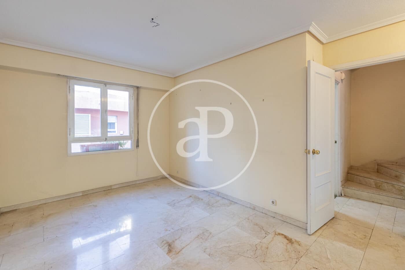 5 soveværelse Villa til salg i Pozuelo de Alarcon med swimmingpool - € 1.050.000 (Ref: 9385619)