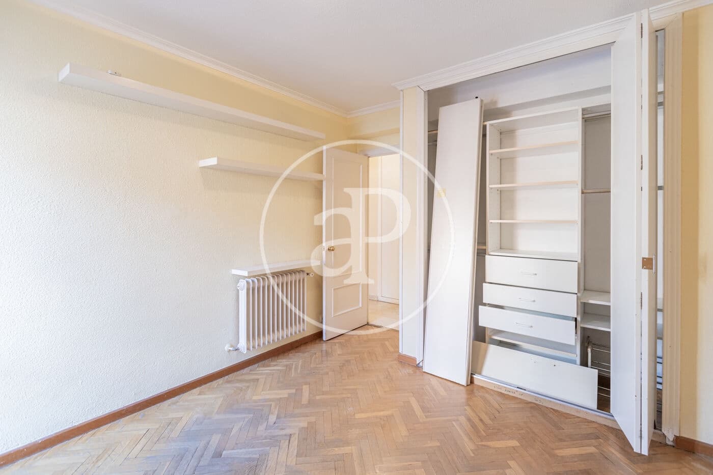 5 soveværelse Villa til salg i Pozuelo de Alarcon med swimmingpool - € 1.050.000 (Ref: 9385619)