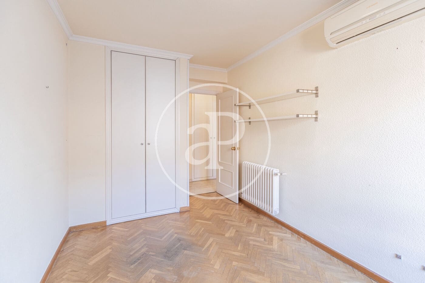 5 soveværelse Villa til salg i Pozuelo de Alarcon med swimmingpool - € 1.050.000 (Ref: 9385619)