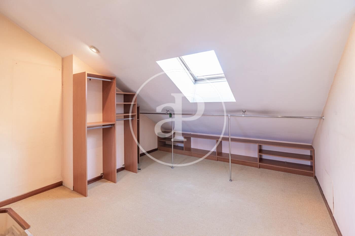 5 soveværelse Villa til salg i Pozuelo de Alarcon med swimmingpool - € 1.050.000 (Ref: 9385619)