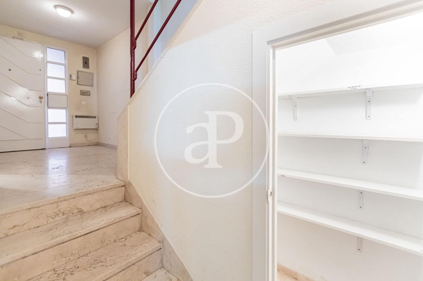 5 soveværelse Villa til salg i Pozuelo de Alarcon med swimmingpool - € 1.050.000 (Ref: 9385619)