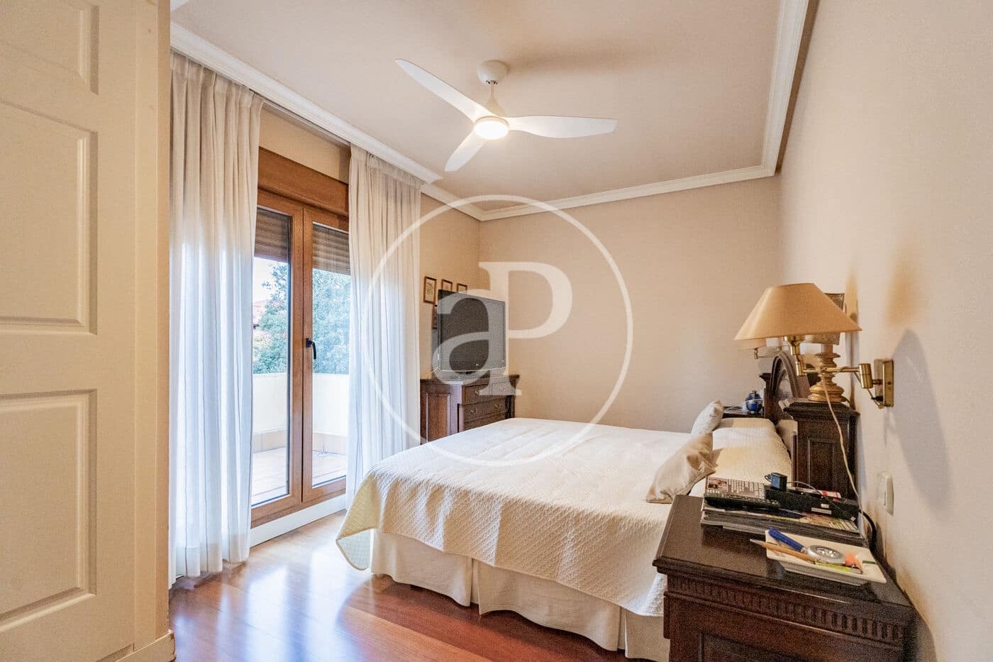 4 sypialnia Willa na sprzedaż w Las Rozas de Madrid z basenem - 1 750 000 € (Ref: 9385621)