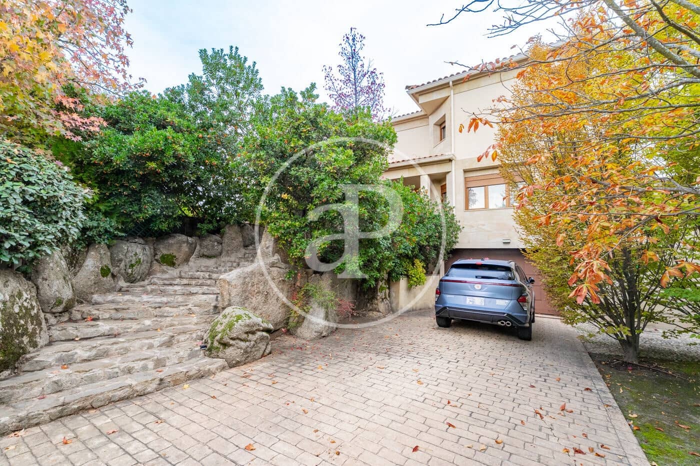 4 sypialnia Willa na sprzedaż w Las Rozas de Madrid z basenem - 1 750 000 € (Ref: 9385621)