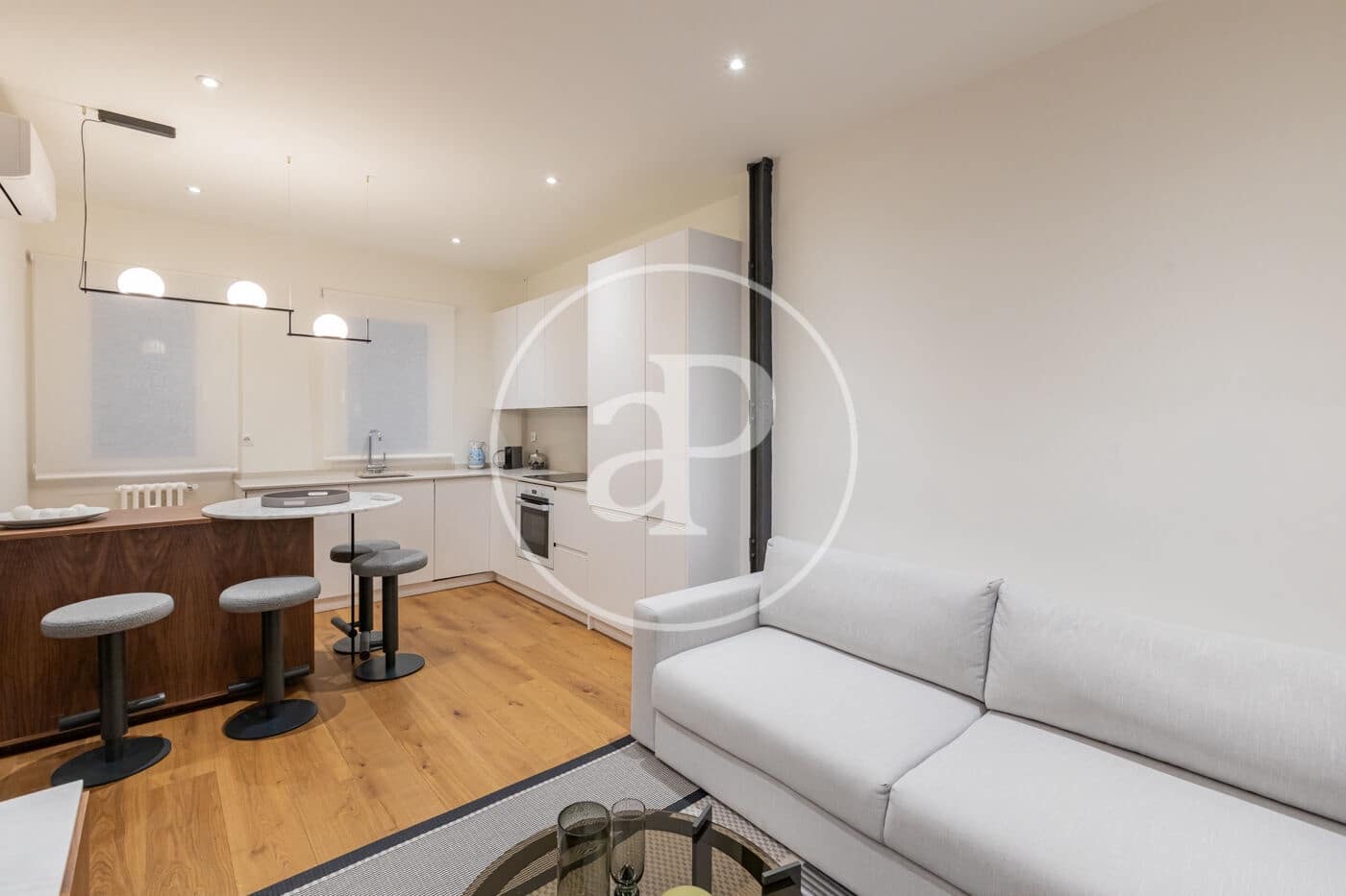 2 bedroom Apartment for rent in Madrid city - € 3,800 (Ref: 9387921)