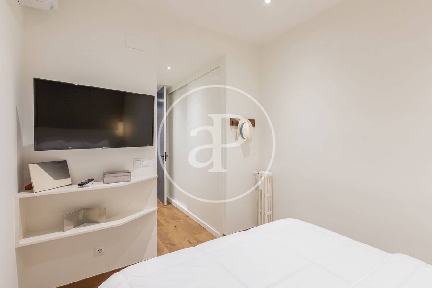 2 bedroom Apartment for rent in Madrid city - € 3,800 (Ref: 9387921)