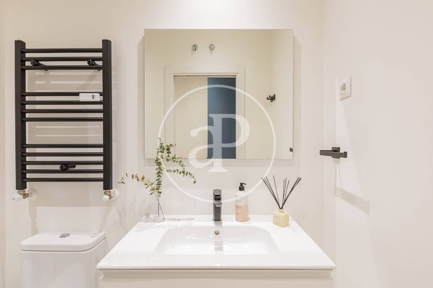 2 bedroom Apartment for rent in Madrid city - € 3,800 (Ref: 9387921)