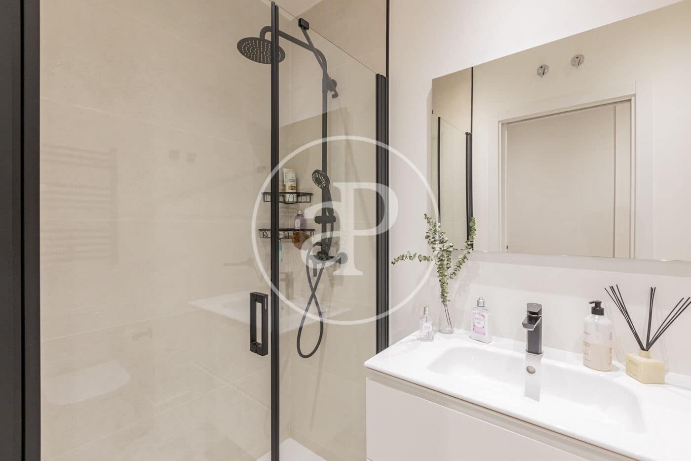 2 bedroom Apartment for rent in Madrid city - € 3,800 (Ref: 9387921)