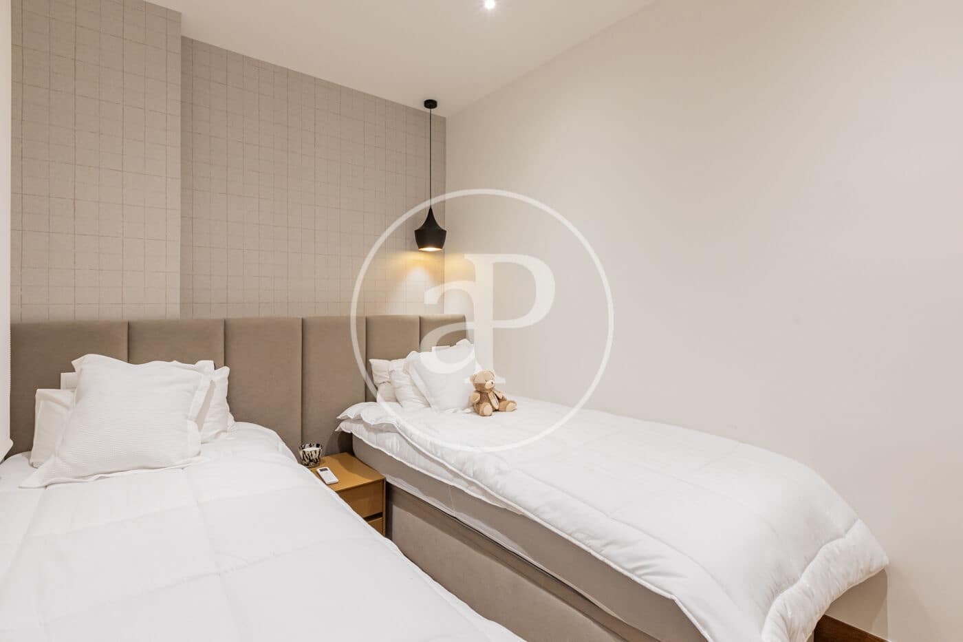 2 bedroom Apartment for rent in Madrid city - € 3,800 (Ref: 9387921)