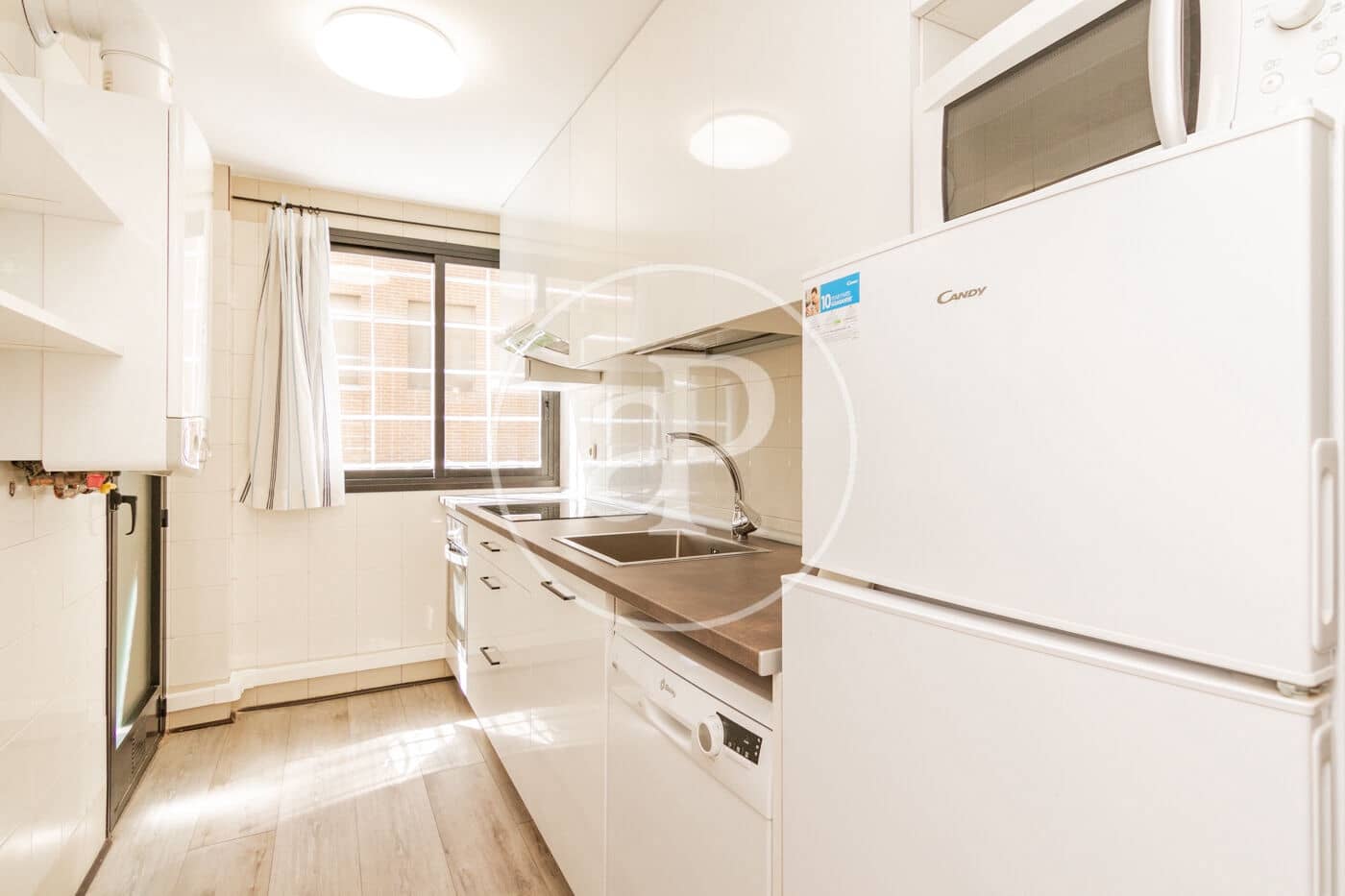 Apartamento de 1 habitación en Madrid ciudad en alquiler con piscina garaje - 1.800 € (Ref: 9387926)
