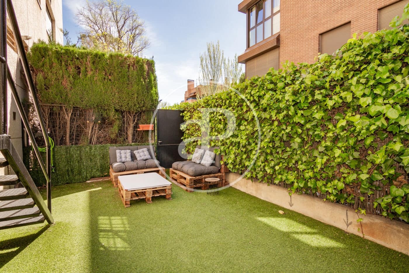 Apartamento de 1 habitación en Madrid ciudad en alquiler con piscina garaje - 1.800 € (Ref: 9387926)