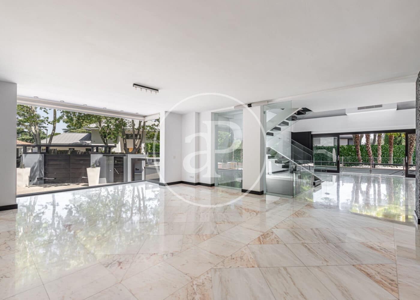 6 bedroom Villa for sale in La Moraleja with pool - € 7,800,000 (Ref: 9387927)